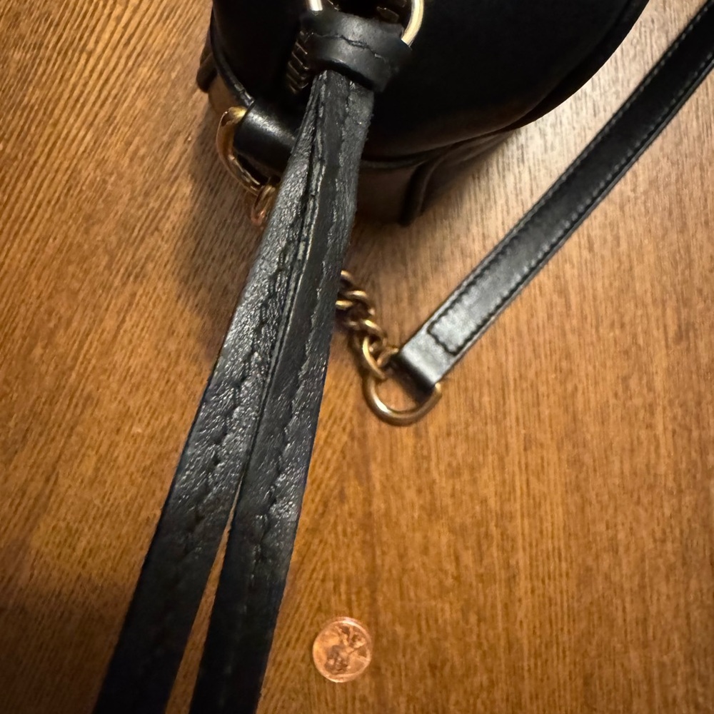 Gucci Black and Gold Chevron Crossbody Bag - Picture 8 of 8